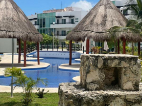 Casa con alberca y jardín en Cancún